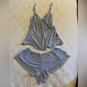 Eberjay Lace Camisole and Shorts Pajamas Set Small